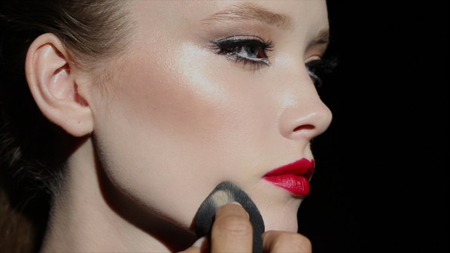 Quel look beauté adopter le soir ? L'Art de la transformation selon Marc Jacobs Beauty