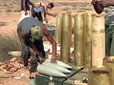 Libye: le porte-parole de Kadhafi se manifeste, inquiétude pour les civils