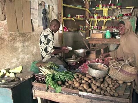 L'armée kényane s'enfonce en Somalie, les islamistes shebab menacent de représailles