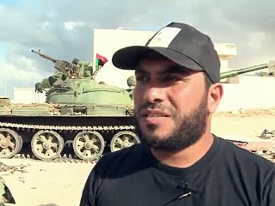 Libye: les combats font rage à Syrte, Clinton à Tripoli