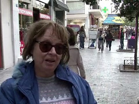 Grèce: Vénizélos reste au Finances, un baron conservateur aux Affaires Etrangères