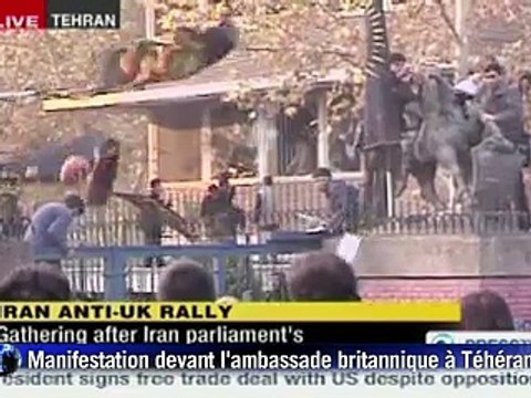 Des manifestants iraniens pénètrent dans l'ambassade britannique à Téhéran