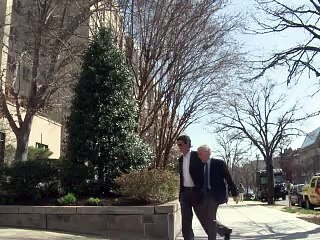 Tensions en Afghanistan sur la présence américaine: Kaboul demande justice, Obama contre un retrait précipité