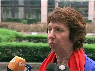 Mali: la rébellion touareg poursuit l'offensive, les putschistes isolés