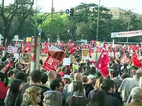 L'Espagne présente un budget d'une rigueur historique au lendemain de manifestations monstres
