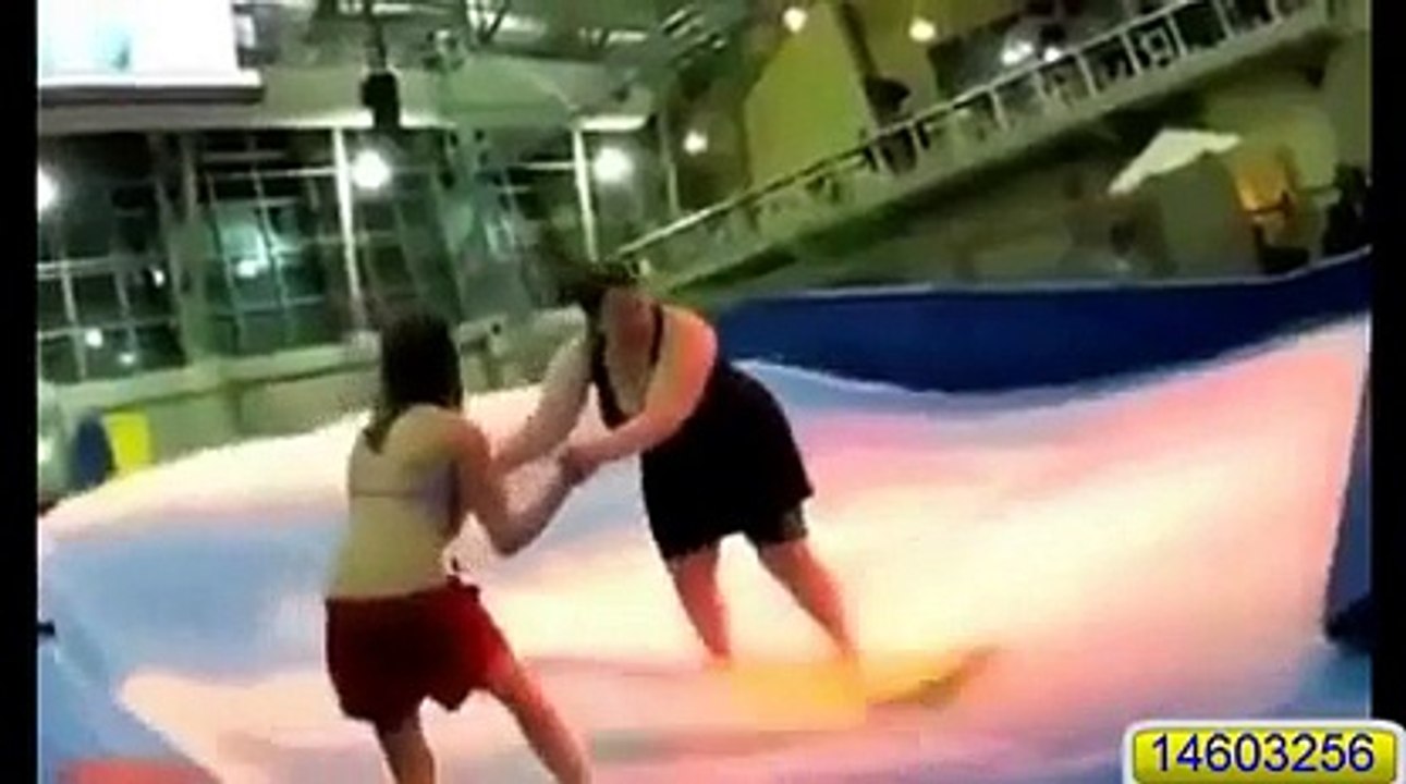 Humour : des femmes et des chutes