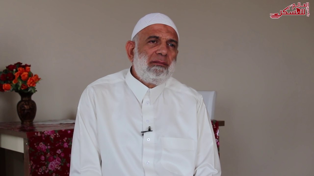 الضابط وجدي غنيم- الجيش المصري تهريج منظم ولو فتحت دماغ أي ضابط ستجد امرأة عارية وزجاجة خمر‬ -