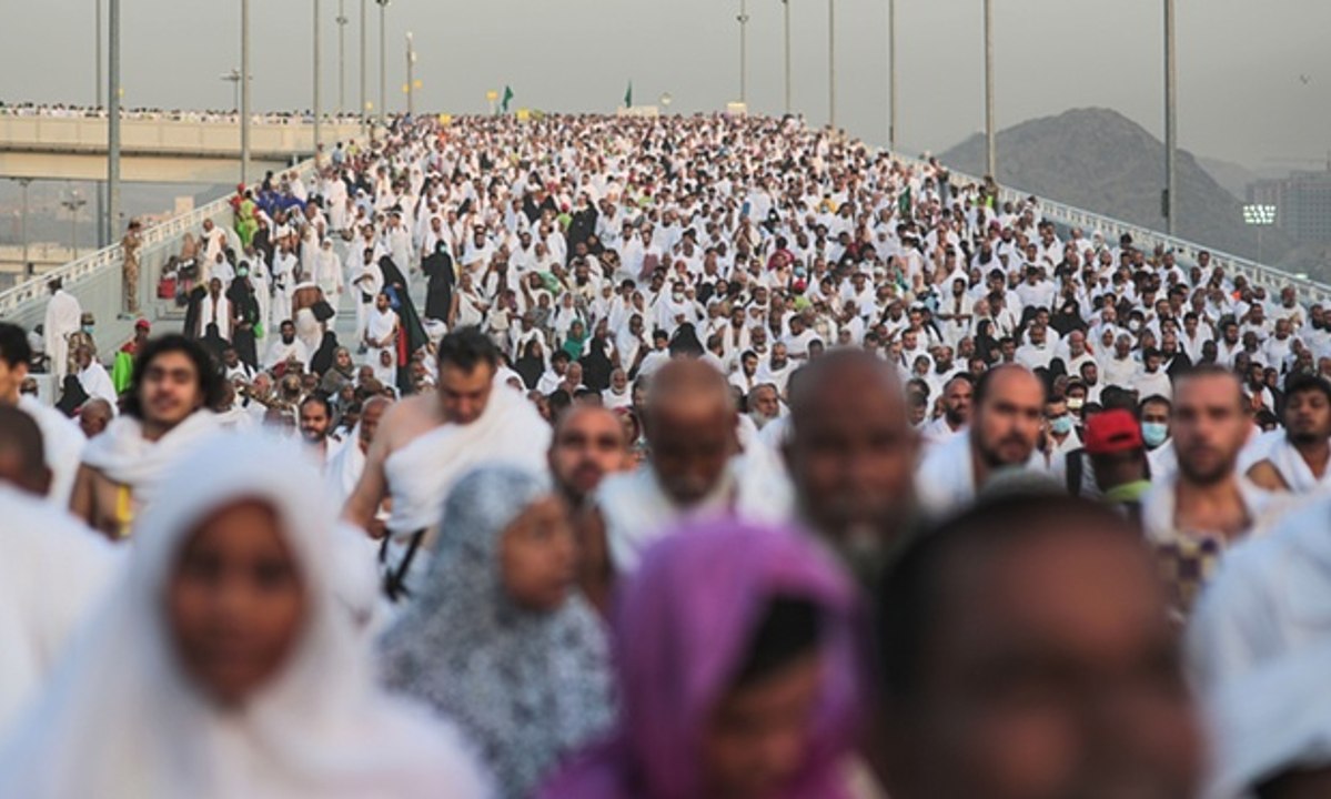 Hajj 2015 - Mina Stampede Kills 750 Injured More Than 1000