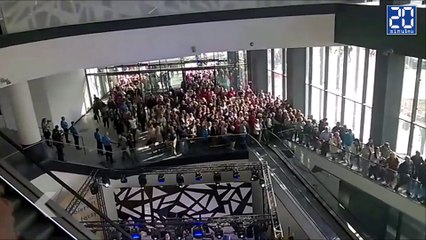 Des burgers gratuits en Pologne ! - Le rewind du lundi 28 septembre.