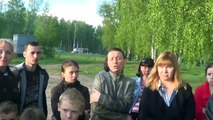 Беженцы из Донбасса жалуются на плохое отношение в России [Full Episode]