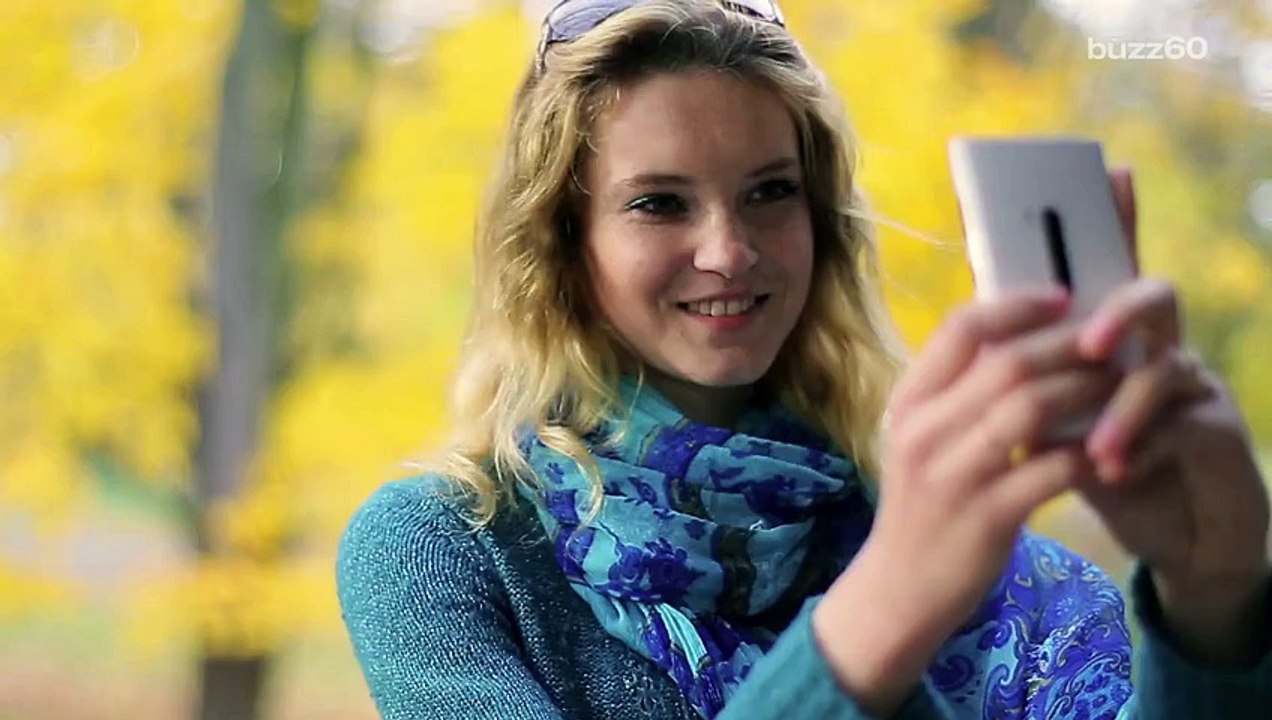 More people died this year trying to take a selfie than from shark attacks - Video Dailymotion