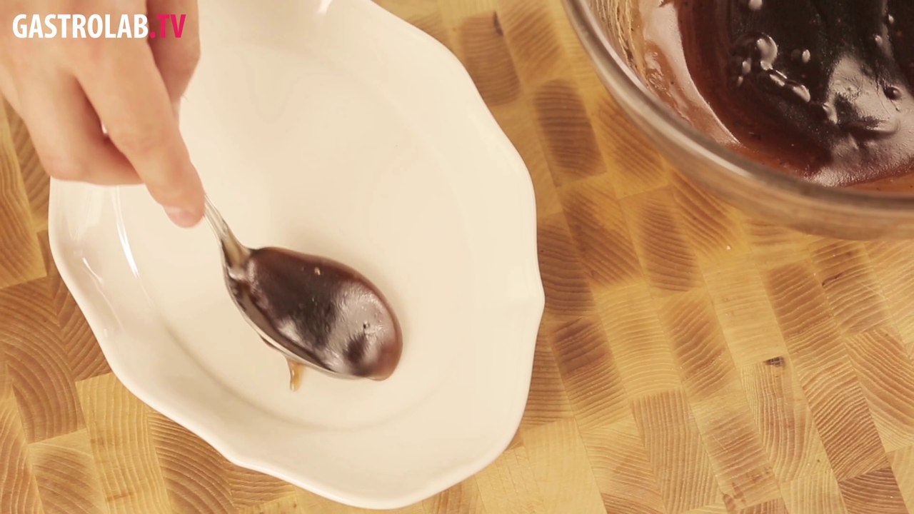 How to Make Black Balsamic Vinegar Cream Sauce
