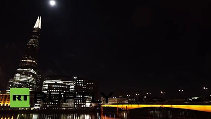 Así se vio la superluna de sangre en el cielo londinense