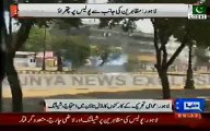 Pakistan Awami Tehreek workers clash with Punjab Police in Lahore, many injured & arrested