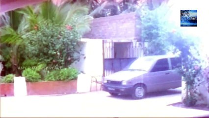 Indian Mallu Lady Hot Lip Lock Kiss with Neighbour