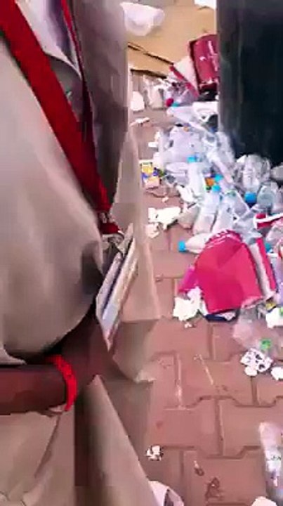 فيديو مصور مي مكة المكرمة يبين حالة التعيسة والوسخ الذي يعيش فيه الحاج التونسي