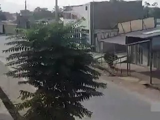 Les talibans contrôlent la majeure partie d'une ville afghane, une première depuis 2001