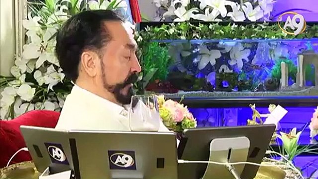 Peygamberimiz (sav) Mehdi (as)’ın 313 tane talebesi olacağını ve yanındakiler çok azının Arap olacağını bildirmiştir.