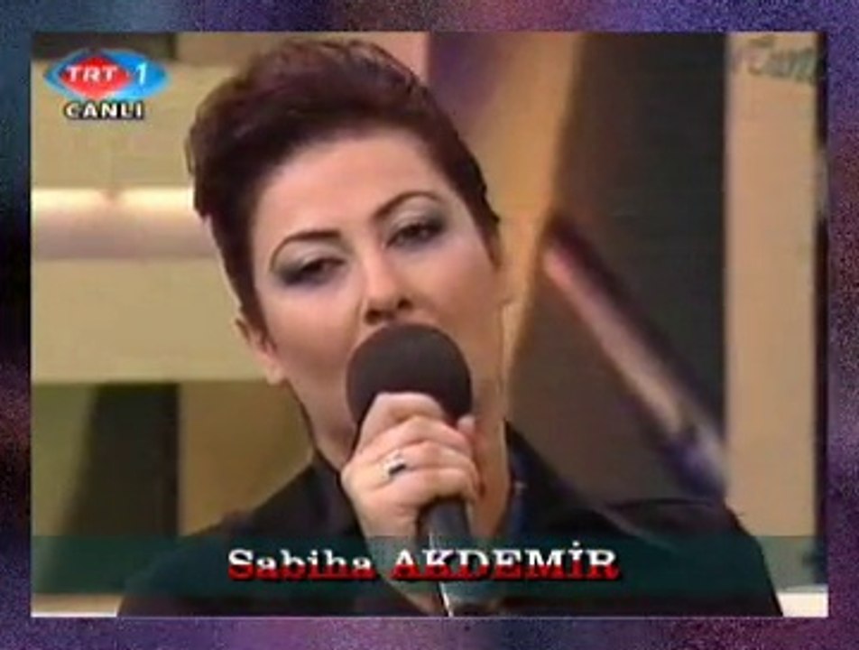 Sabiha AKDEMİR *Vurulup Tertemiz Alnından Uzanmış Yatıyor*