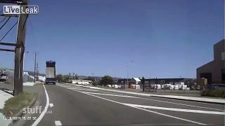 Dump Truck vs Traffic Light - NZ