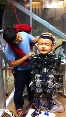 ¿Bebés sonríen para manipular a sus padres?