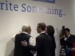 Nothing Can Come Between Narendra Modi And A Camera, Not Even Mark Zuckerberg- Watch How Embarrassed Mark Is