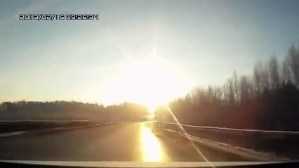 НЛО сбивает метеорит в Челябинске. Нас спасли? Видео с авто регистратора!