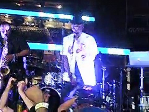 Citi Field Concert 08-15-2015: Ne-Yo - Because of You & Nobody