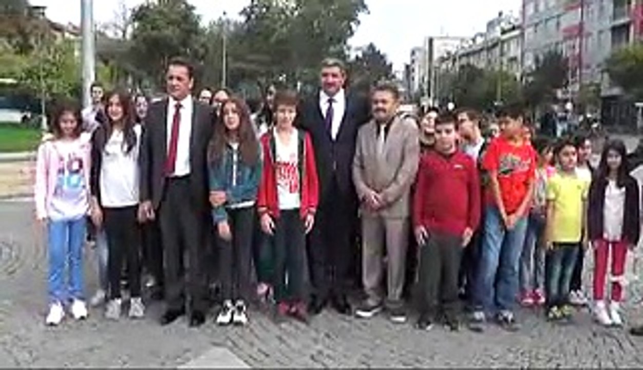 3  Çelenk koyma töreni  hazır  2