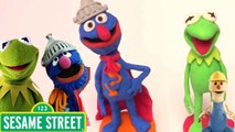 Classic Sesame Street Grover and Kermit Count 9 Blocks