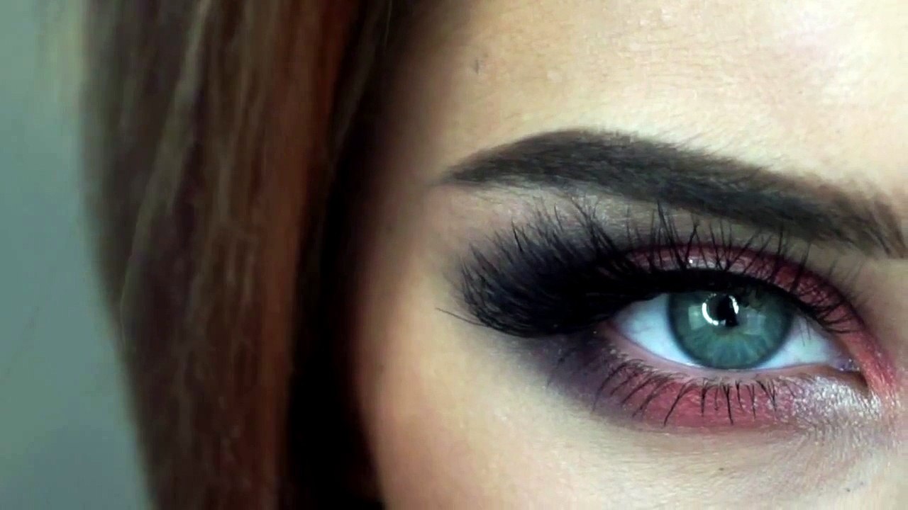 Eye make-up tutorial - Beauty Home Mobile Therapist in London Make-up Treatments