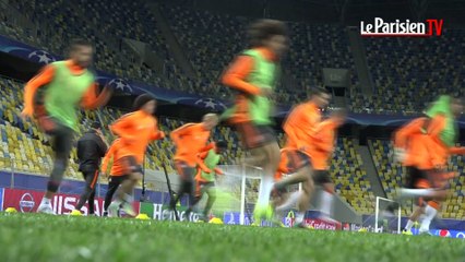 Télécharger la video: Shakhtar Donetsk-PSG: « Une grosse opposition attend les Parisiens »