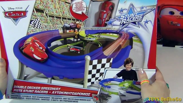 Disney Pixar Cars 2 Superpista de Carreras Stunt Racers Double Decker Speedway - Juguetes