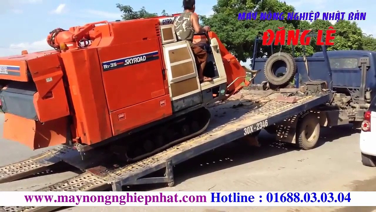 Tiếp tục xuất bán máy gặt lúa tăng đơ Kubota R1-35 Nhật bãi đi Lạng giang Bắc Giang