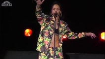 Rihanna Shakes Her ASS & GRINDS on Stage