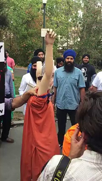 Sikh community beating Modhi