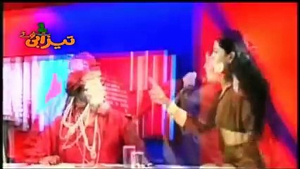 women beating man in talk show in india tezabi totay