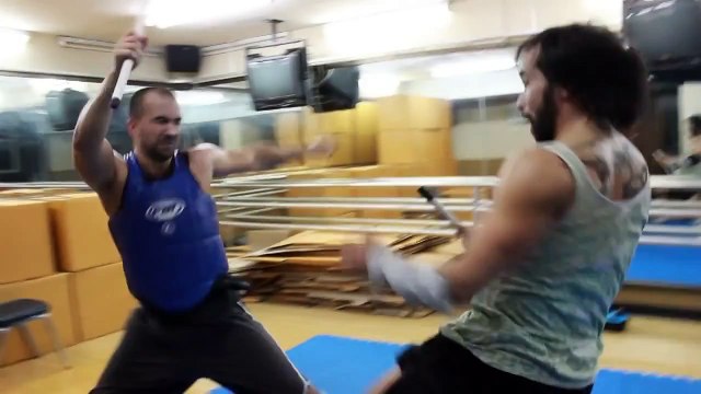 Ce gars est un ninja dans la vraie vie ! Ce qu'il sait faire est ahurissant !