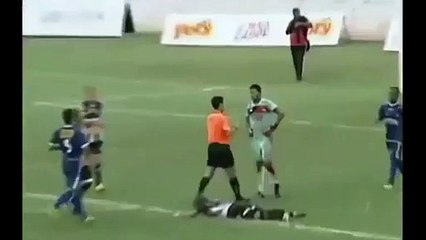 Bagarre générale pendant un match de foot