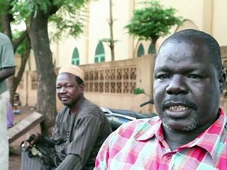 Mali: pause dans la destruction des mausolées de Tombouctou, la CPI menace