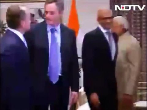 Microsoft CEO Satya Nadella Wiping his Hands after Shaking Hands with Indian PM Narendra Modi
