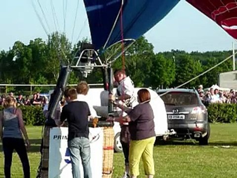 Au 38e championnat de France de montgolfières, petits et grands s'émerveillent