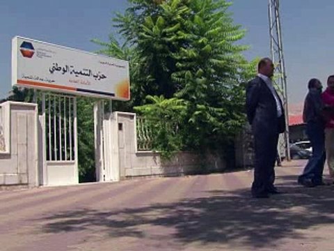 Syrie: douze morts dans un attentat près de Damas, pilonnage de bastions rebelles