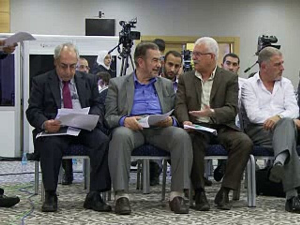 Syrie: Les rebelles abattent un hélicoptère, nouveaux tirs à la frontière turque