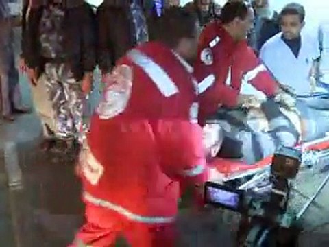 Gaza: Israël menace d'étendre son opération, efforts intensifs pour une trêve