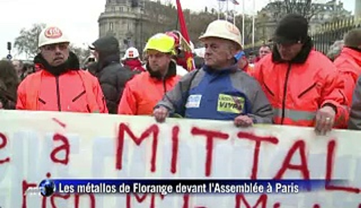 Les métallos de Florange à Paris, un repreneur prêt à investir, selon Montebourg