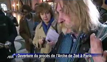 Arche de Zoé: l'absence des principaux prévenus fait grincer des dents