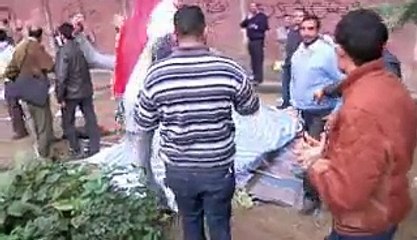 Affrontements entre pro et anti-Morsi au Caire, impasse politique