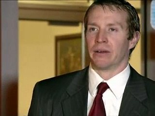 Obama attendu à Newtown, dimanche de prières deux jours après le massacre