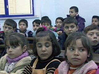 Turquie: une école de fortune pour les petits réfugiés syriens